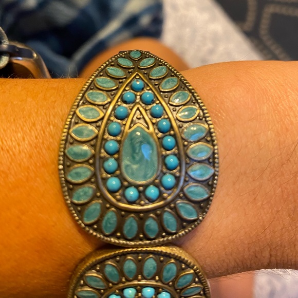 Turquoise and gold cuff - Picture 4 of 5